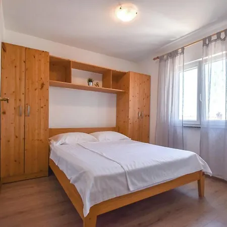 Jaklin Апартаменты