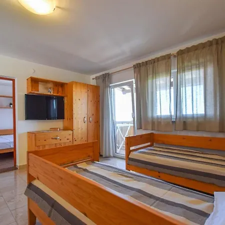 Jaklin Апартаменты Банёл