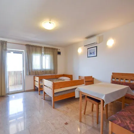 Guest house Jaklin Banjol