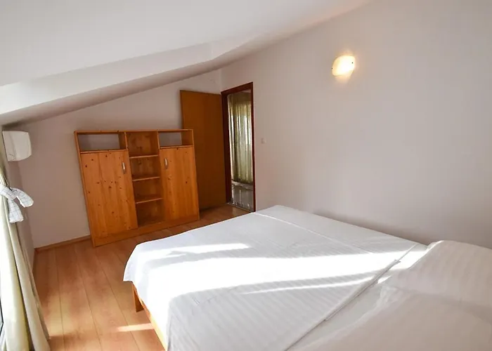 Jaklin Apartament Banjol